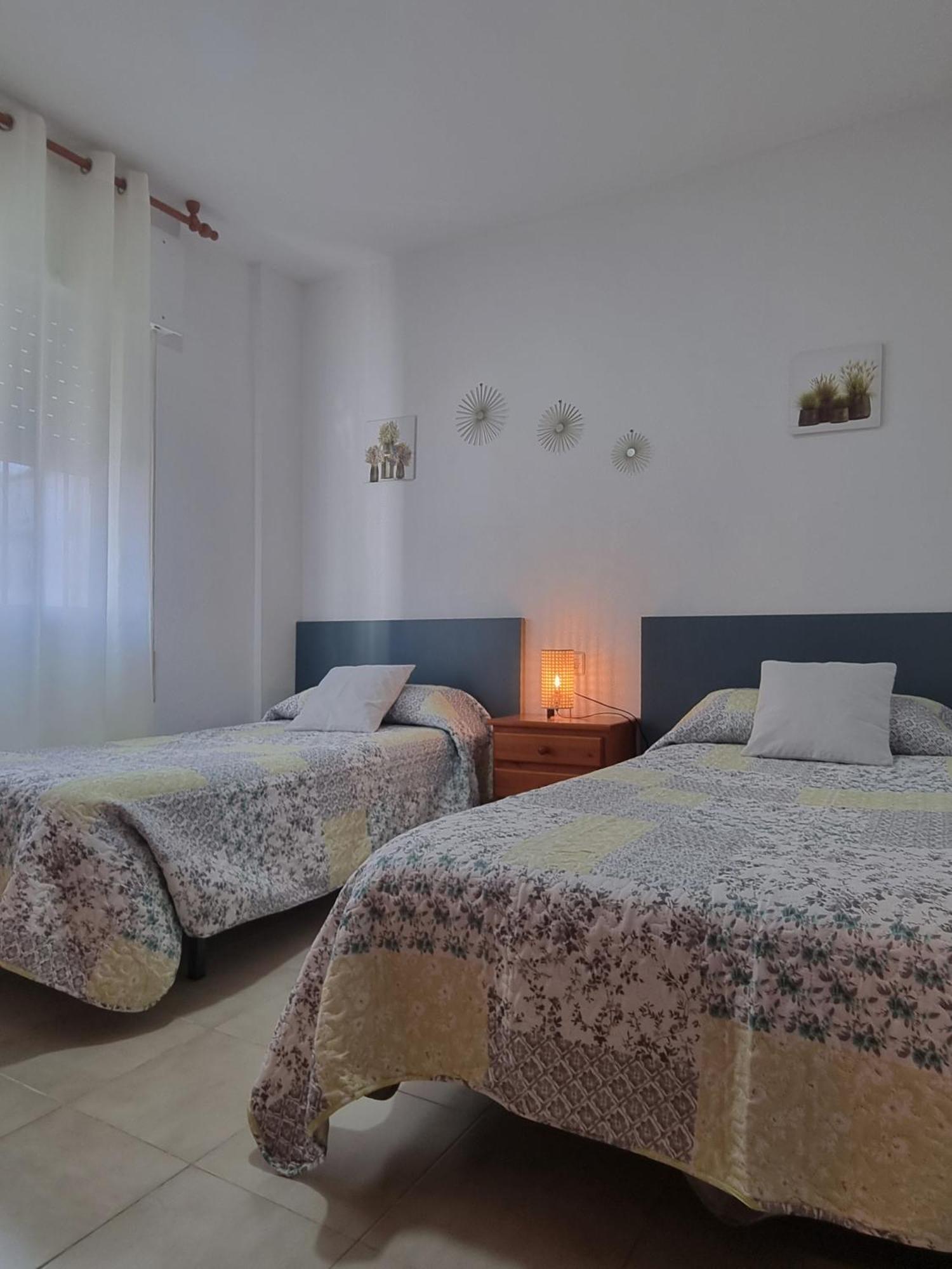 Apartamento Cayetano Рота Екстериор снимка